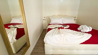 Graceful Venice Barnaba Suite by Ca-sa Check