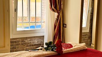 Graceful Venice Barnaba Suite by Ca-sa Check