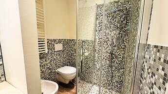 Graceful Venice Barnaba Suite by Ca-sa Check