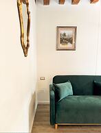 Graceful Venice Barnaba Suite by Ca-sa Check