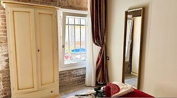 Graceful Venice Barnaba Suite by Ca-sa Check