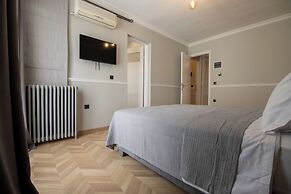 Aerides V Suites