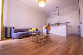 Aerides V Suites