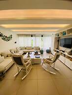 Cozy 3 Bedroom Penthouse in Playa Bonita