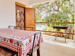 Villa Near Cala Tropicana With Pool