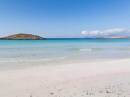 Villa Near Cala Tropicana With Pool