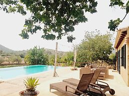 Villa Near Cala Tropicana With Pool