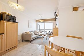 Appealing Apartment With Sea-view