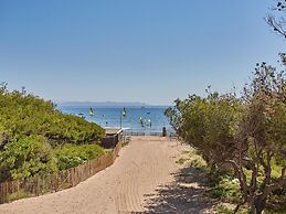 Apartment in Giens With Pool & Beaches Nearby