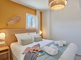 Apartment in Giens With Pool & Beaches Nearby