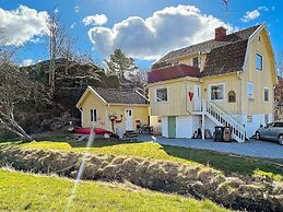 4 Star Holiday Home in Klovedal