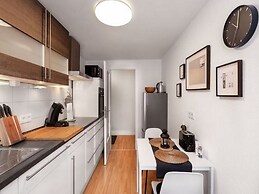 Modern Apartment With 2 Living Rooms