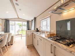 Chalet in De Haan Near Sandy Beaches