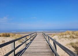 Chalet in De Haan Near Sandy Beaches