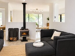 Discover the Charm of Hakea Haven
