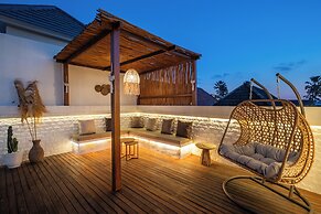 Villa Dove By OriVista
