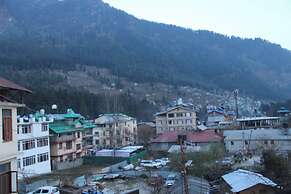 Goroomgo Trippy Turtle Manali