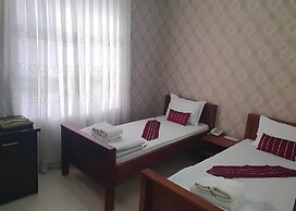 Qamar Hotel