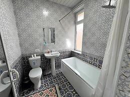 Qamar Hotel