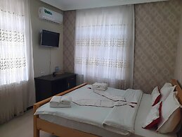 Qamar Hotel