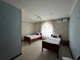 Qamar Hotel