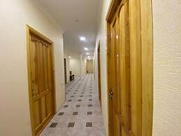 Qamar Hotel