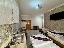 Qamar Hotel