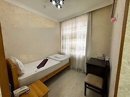 Qamar Hotel