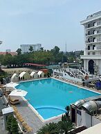 LUXURY PHOENIX HOTEL 2