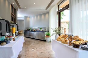 Elisso Hotel