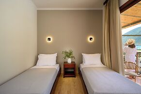 Elisso Hotel
