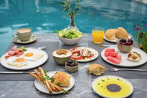Elisso Hotel