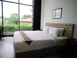 Insignia Hotels & Resorts