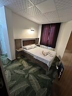 Öz Tralles otel