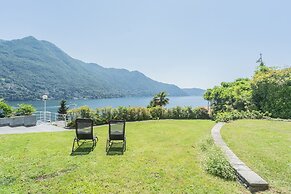 Villa Chiara Moltrasio With Private Garden