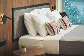 Elia Sea Suites