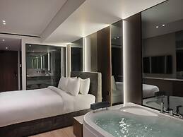 Nur Edge Aparthotel - Acropolis Skyline