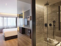 Nur Edge Aparthotel - Acropolis Skyline