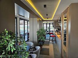 Lumière Hotel