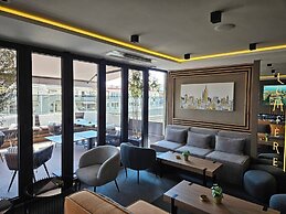 Lumière Hotel