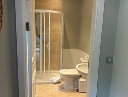 7 Oakwood Manor Kenmare