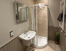 7 Oakwood Manor Kenmare