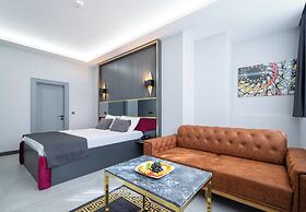 216 Prestige Hotel