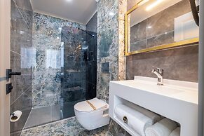 216 Prestige Hotel