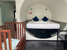 Tunnel Urban Retreat
