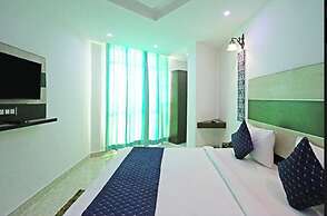Hotel Silky Palace By GRB