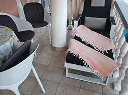 Apartment M & VALENTIN