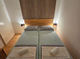 Apartment M & VALENTIN