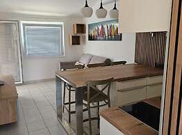 Apartment M & VALENTIN