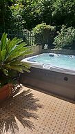 Rapallo 2-bed Apt, Sleeps 5 With Hot Tub